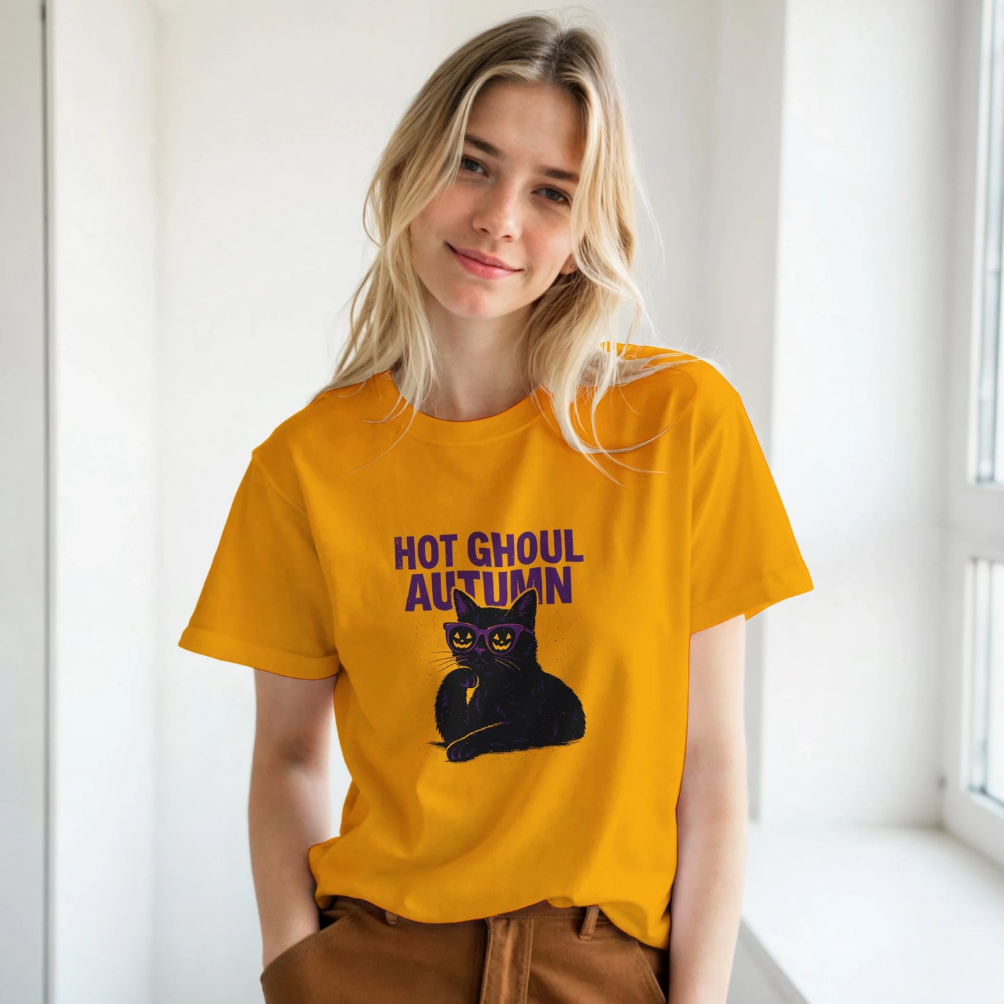 Hot Ghoul Autumn – Funny Black Cat Halloween T-Shirt - LazyWhiskers